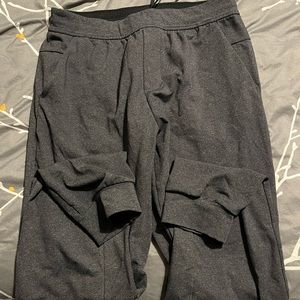 Lulu lemon Mens large grey jogger sweatpants